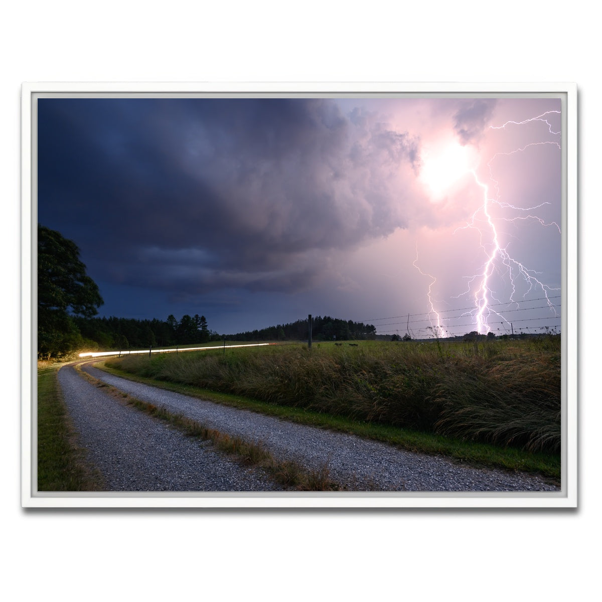 AUTO-MOCKUP WHITE | Purple Strike | 1 Piece | White Framed Canvas | group=4x3