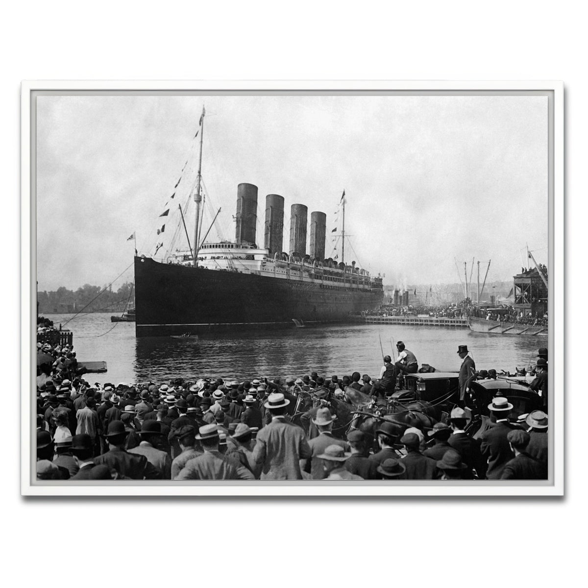 AUTO-MOCKUP WHITE | RMS Lusitania | 1 Piece | White Framed Canvas | group=4x3