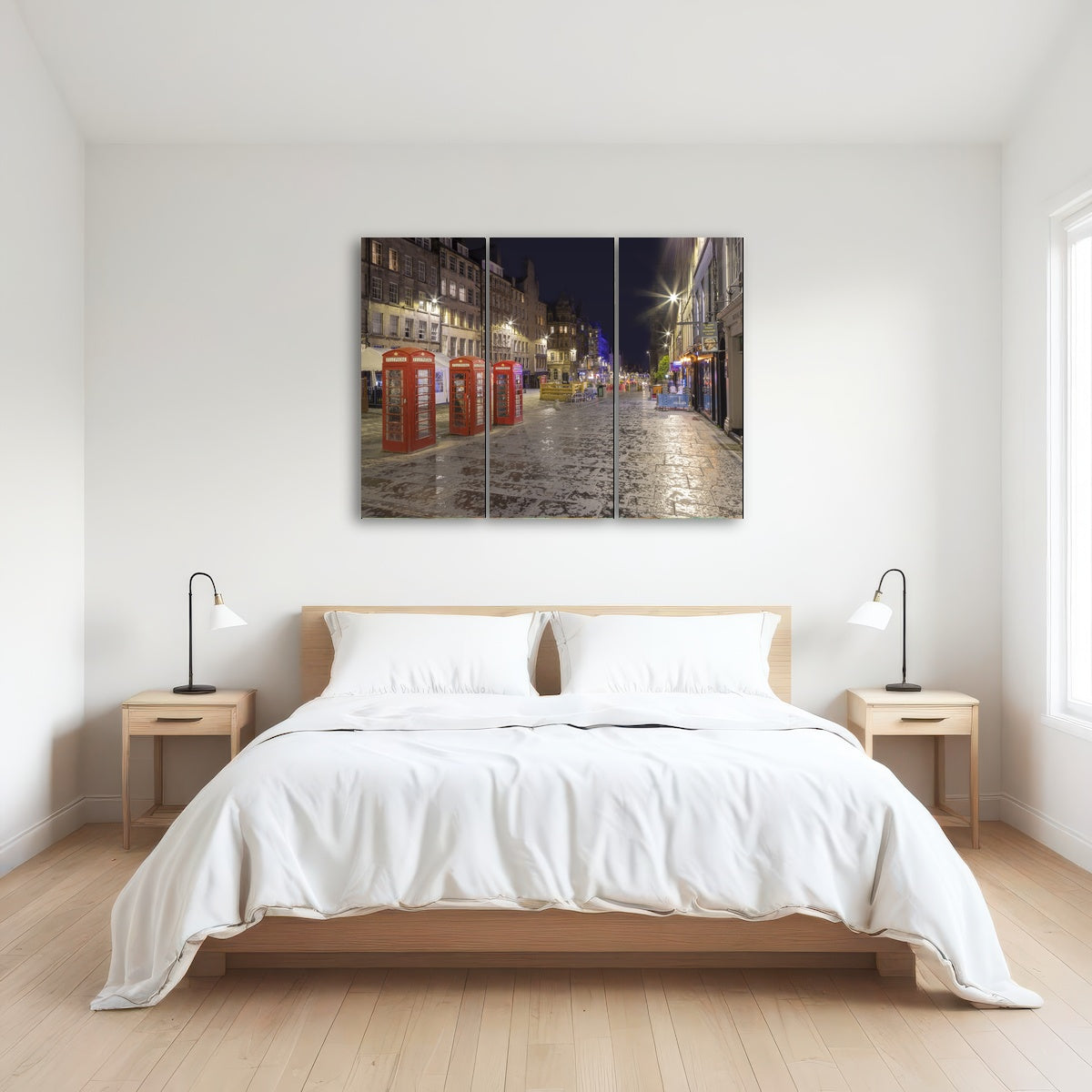 AUTO-MOCKUP ROOM | Royal Mile in Edinburgh