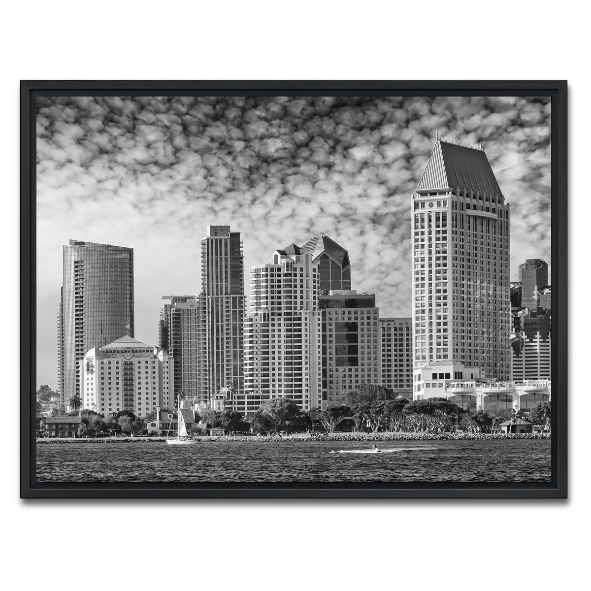 AUTO-MOCKUP WHITE | SAN DIEGO Monochrome Skyline | 1 Piece | Black Framed Canvas | group=4x3