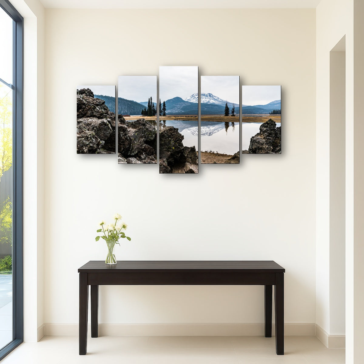 AUTO-MOCKUP ROOM | South Sister Mountain - Sparks Lake