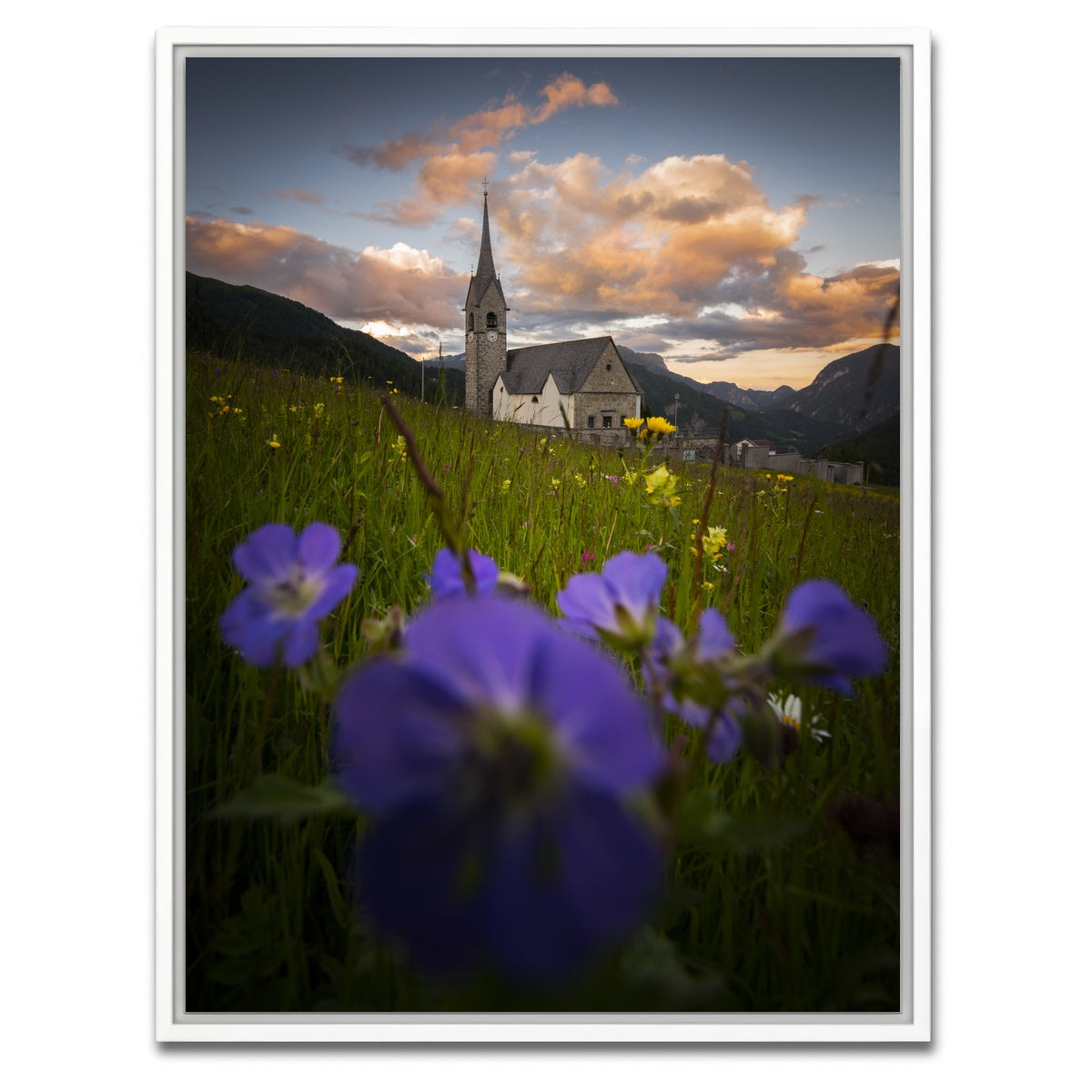 AUTO-MOCKUP WHITE | Spire in Sauris di Sopra | 1 Piece | White Framed Canvas | group=3x4