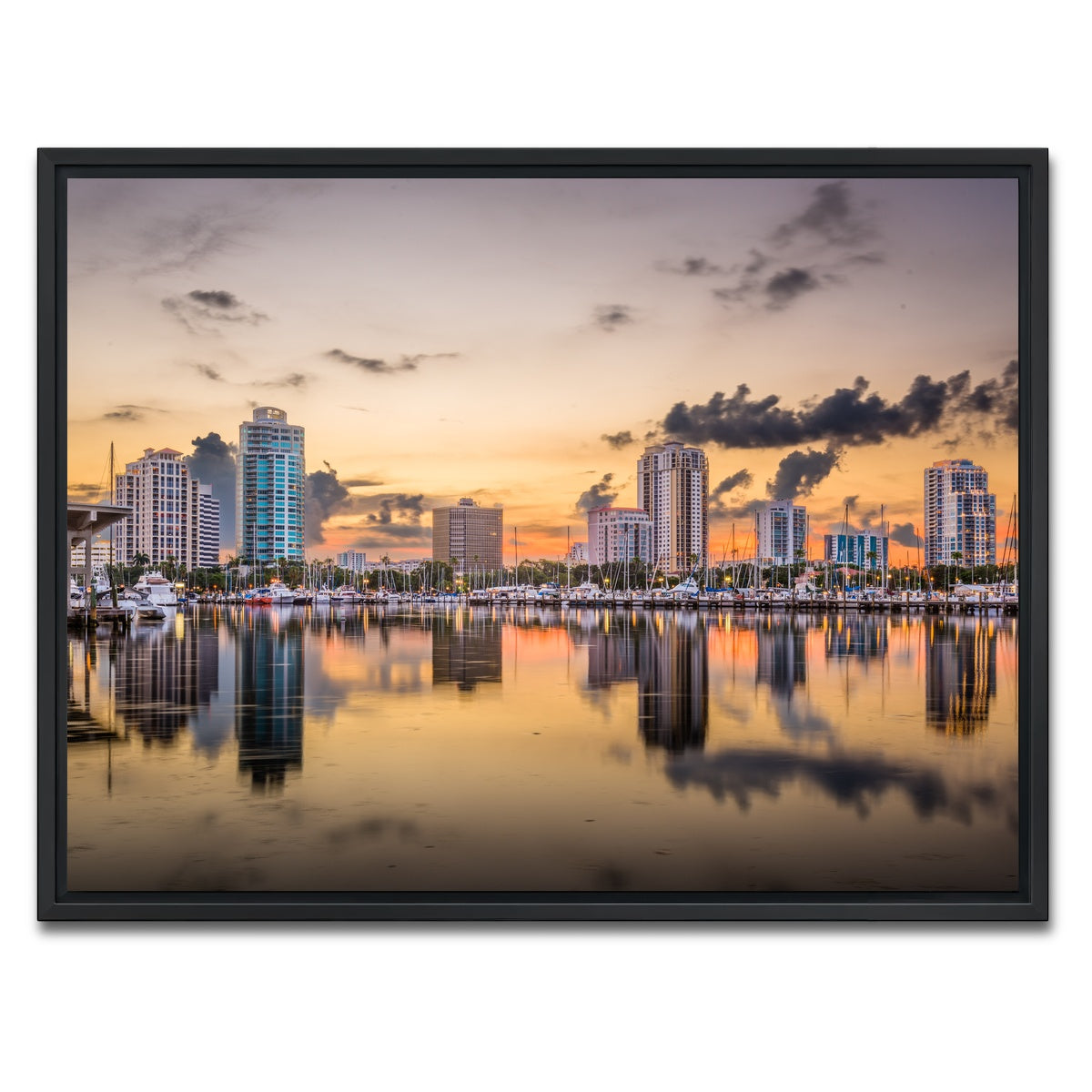 AUTO-MOCKUP WHITE | St. Petersburg | 1 Piece | Black Framed Canvas | group=4x3