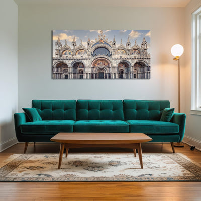 AUTO-MOCKUP ROOM | St Marks Basilica