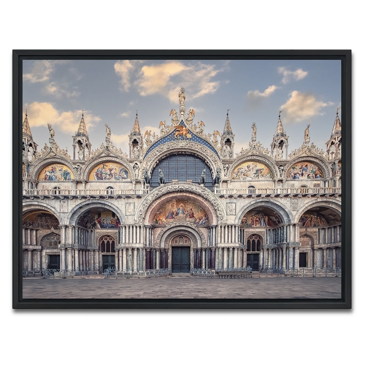 AUTO-MOCKUP WHITE | St Marks Basilica | 1 Piece | Black Framed Canvas | group=4x3