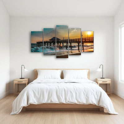 AUTO-MOCKUP ROOM | Sunset Pier