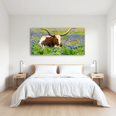 AUTO-MOCKUP ROOM | Texas longhorn bull