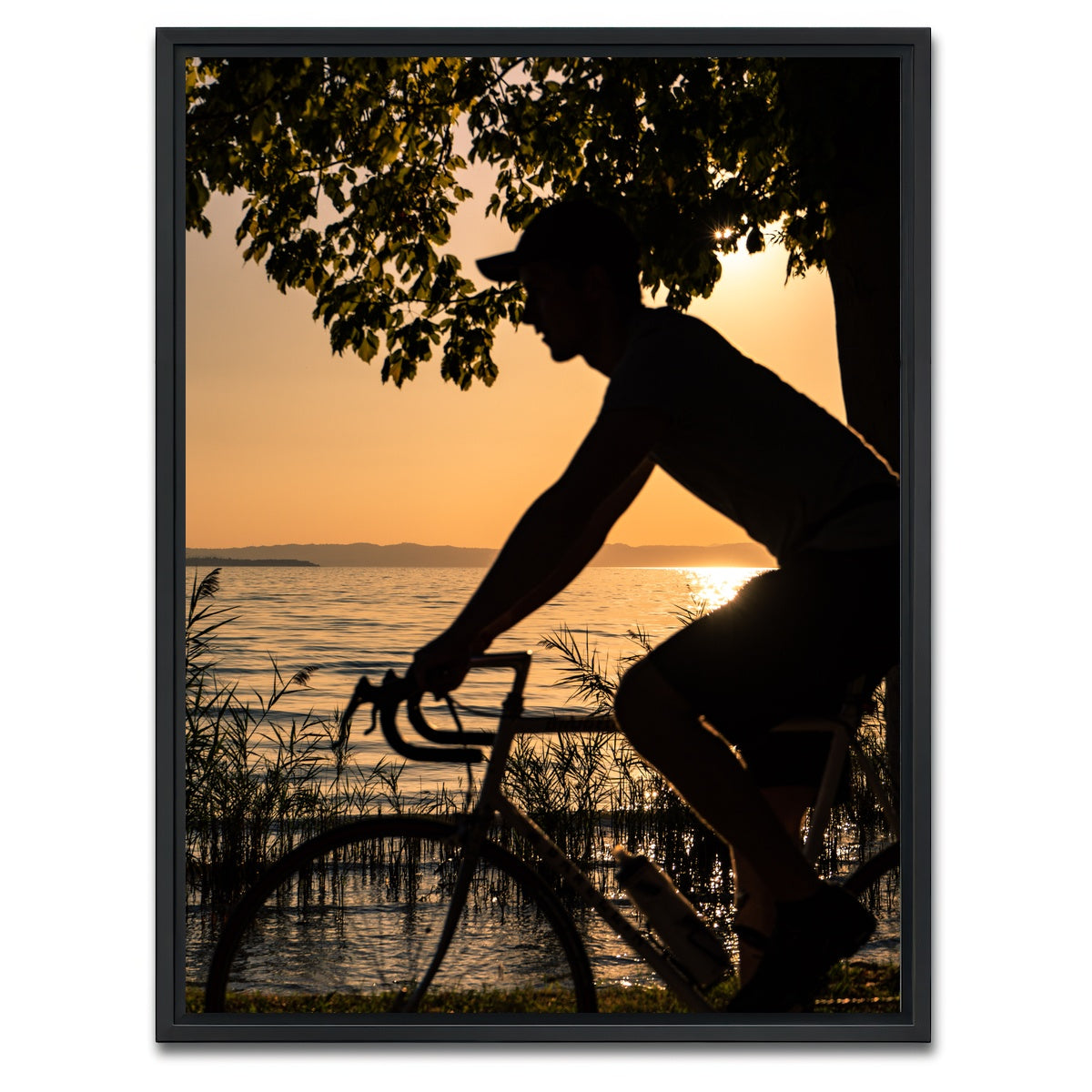 AUTO-MOCKUP WHITE | The Biker | 1 Piece | Black Framed Canvas | group=3x4