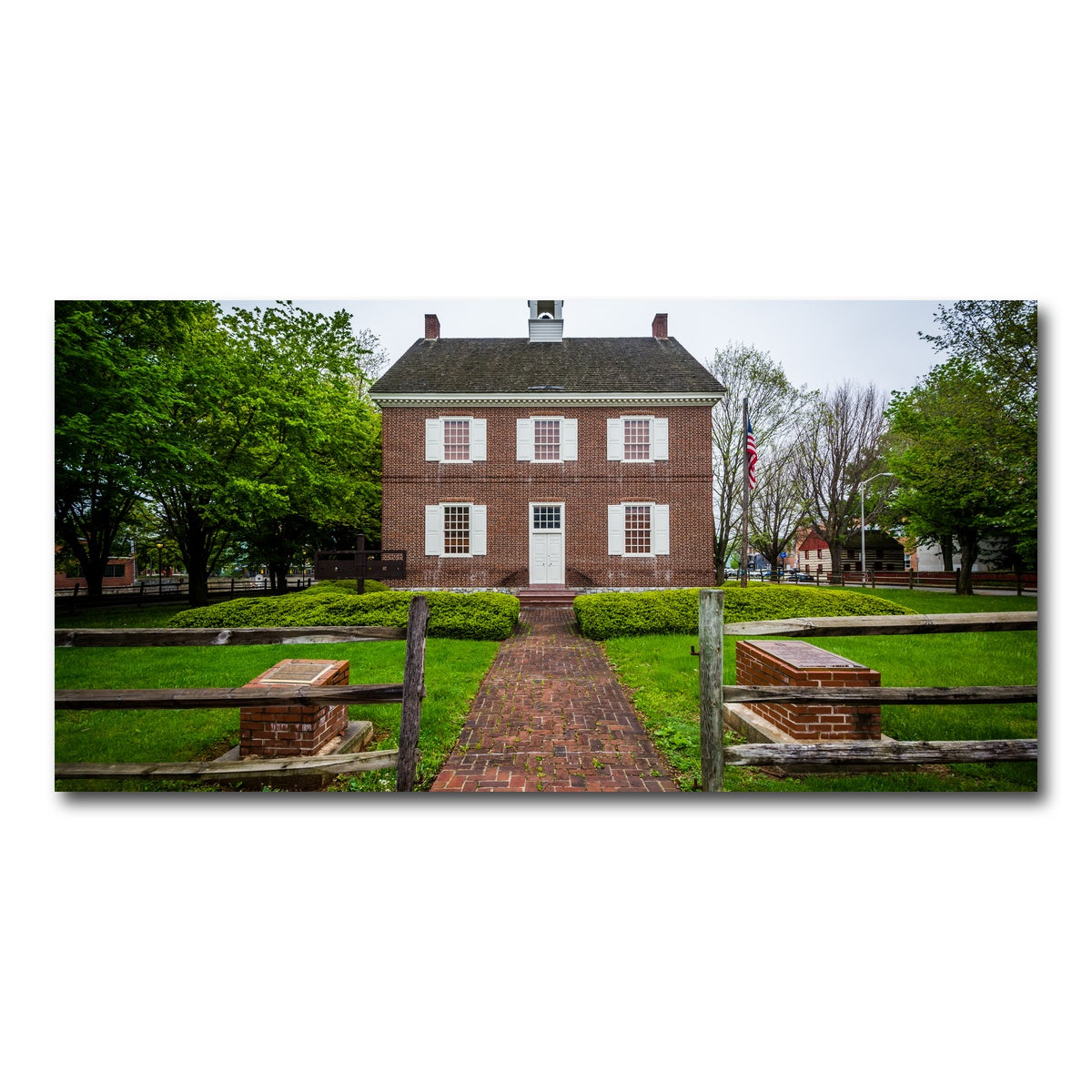 AUTO-MOCKUP WHITE | The Colonial Courthouse | 1 Piece | Gallery Wrap Canvas | group=2x1