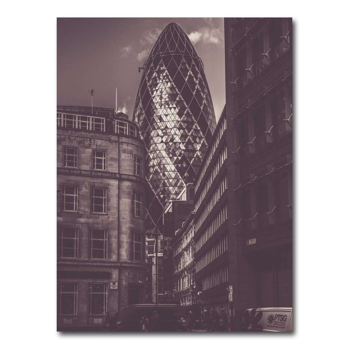 AUTO-MOCKUP WHITE | The Gherkin | 1 Piece | Gallery Wrap Canvas | group=3x4