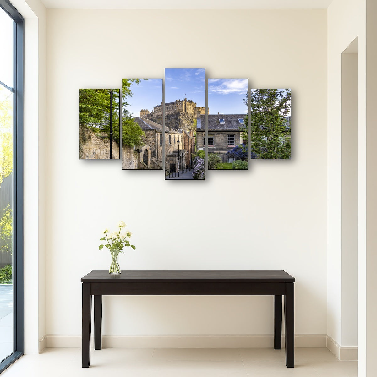 AUTO-MOCKUP ROOM | The Vennel in Edinburgh