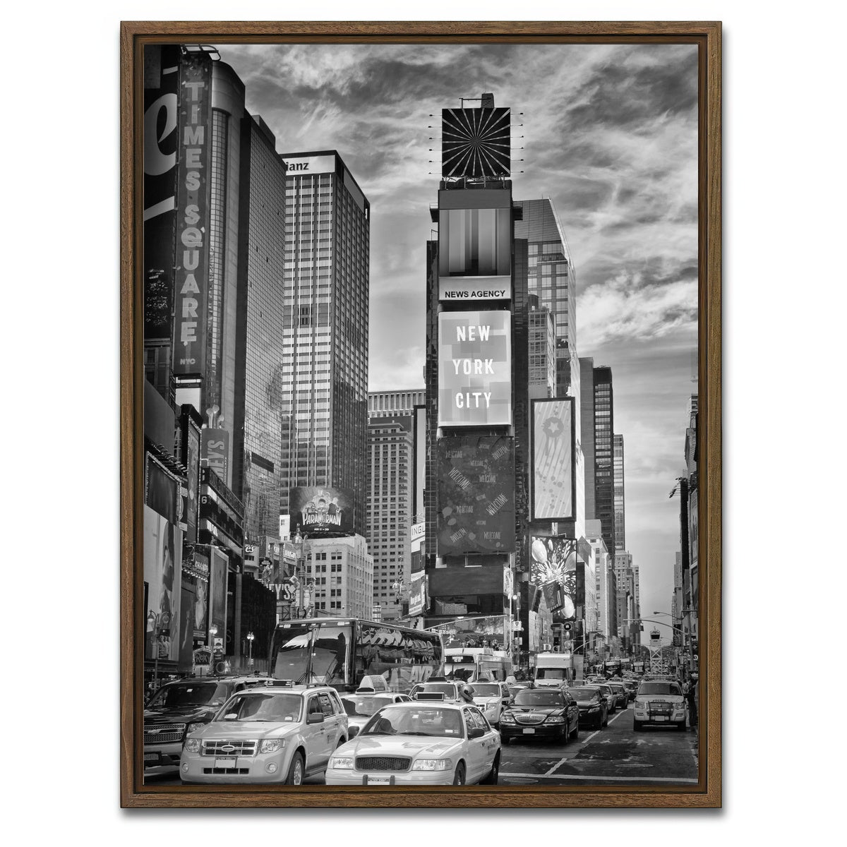AUTO-MOCKUP WHITE | Times Square Monochrome | 1 Piece | Walnut Framed Canvas | group=3x4