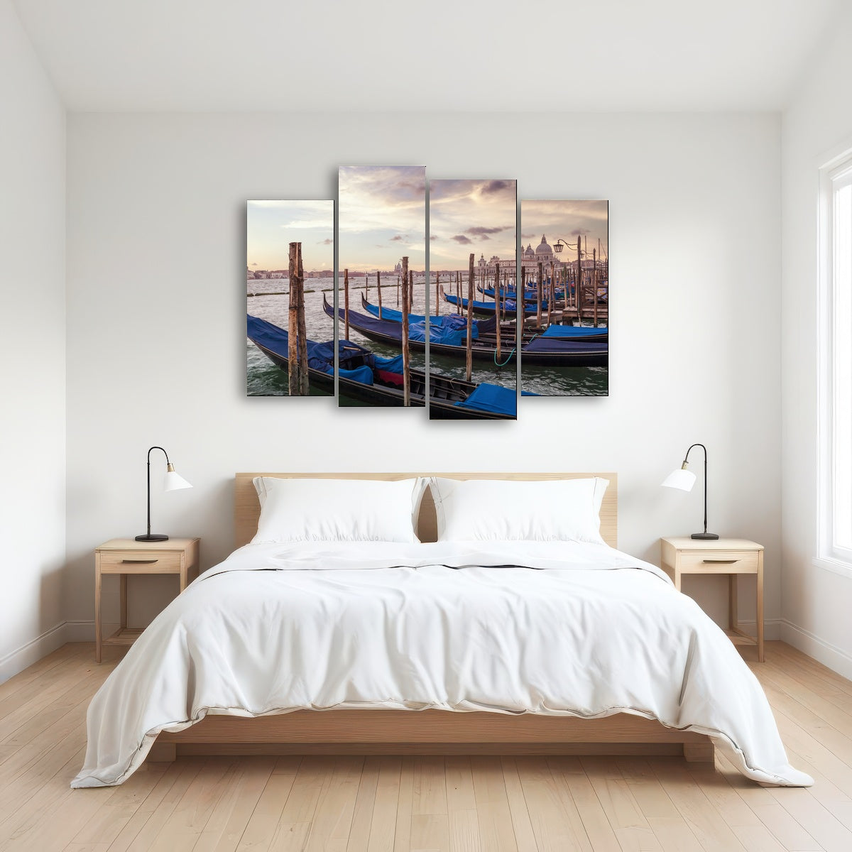 AUTO-MOCKUP ROOM | VENICE Gondolas & Santa Maria della Salute