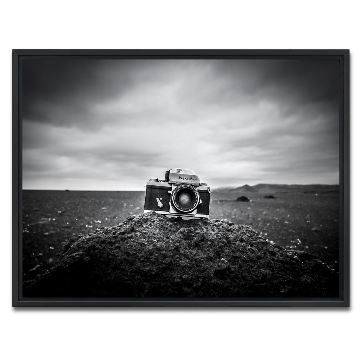 AUTO-MOCKUP WHITE | Vintage Iceland | 1 Piece | Black Framed Canvas | group=4x3