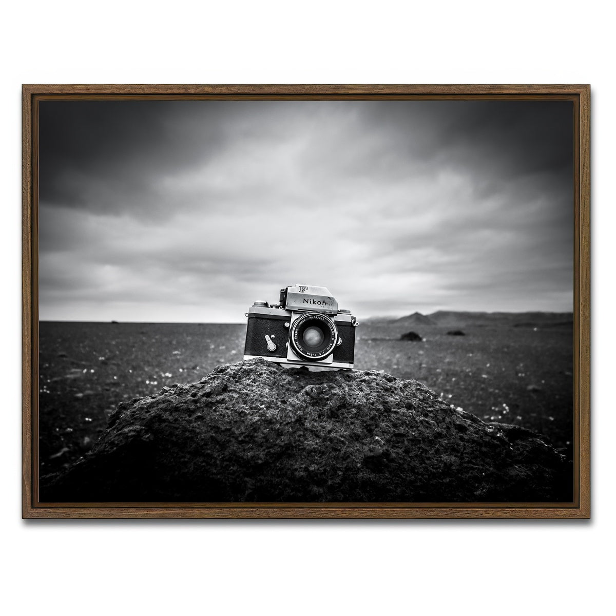 AUTO-MOCKUP WHITE | Vintage Iceland | 1 Piece | Walnut Framed Canvas | group=4x3