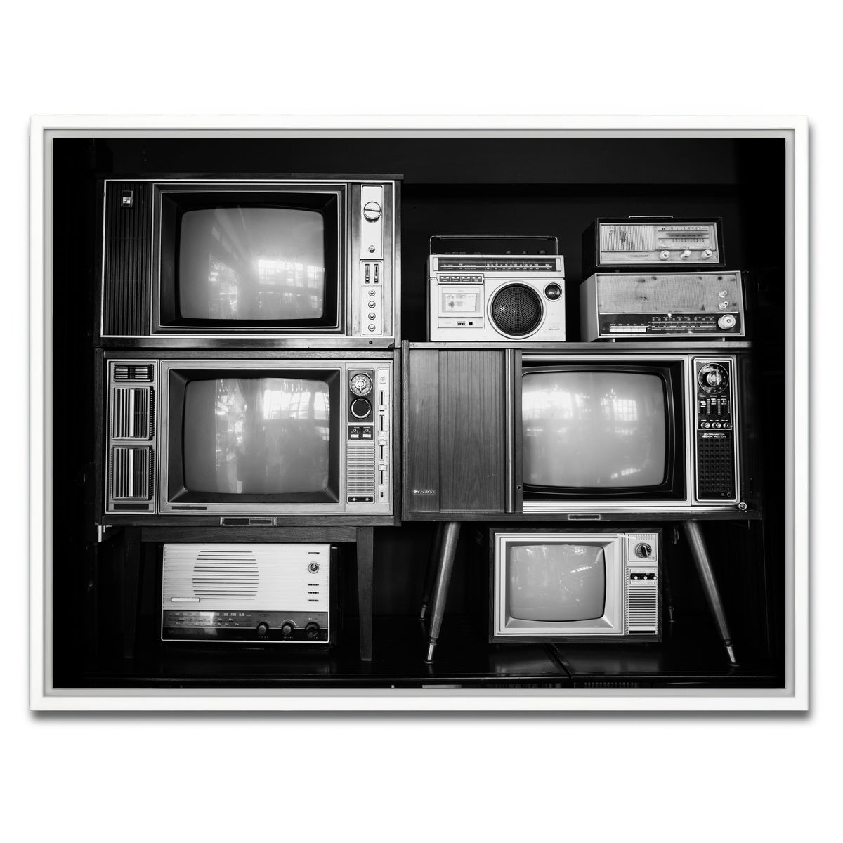 AUTO-MOCKUP WHITE | Vintage Televisions | 1 Piece | White Framed Canvas | group=4x3