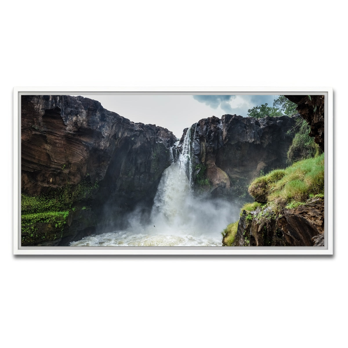 AUTO-MOCKUP WHITE | Waterfall of Rio Farinha - Brazil | 1 Piece | White Framed Canvas | group=2x1