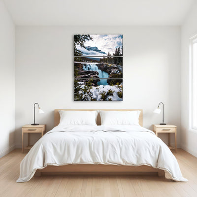 AUTO-MOCKUP ROOM | Wintry Waterfall
