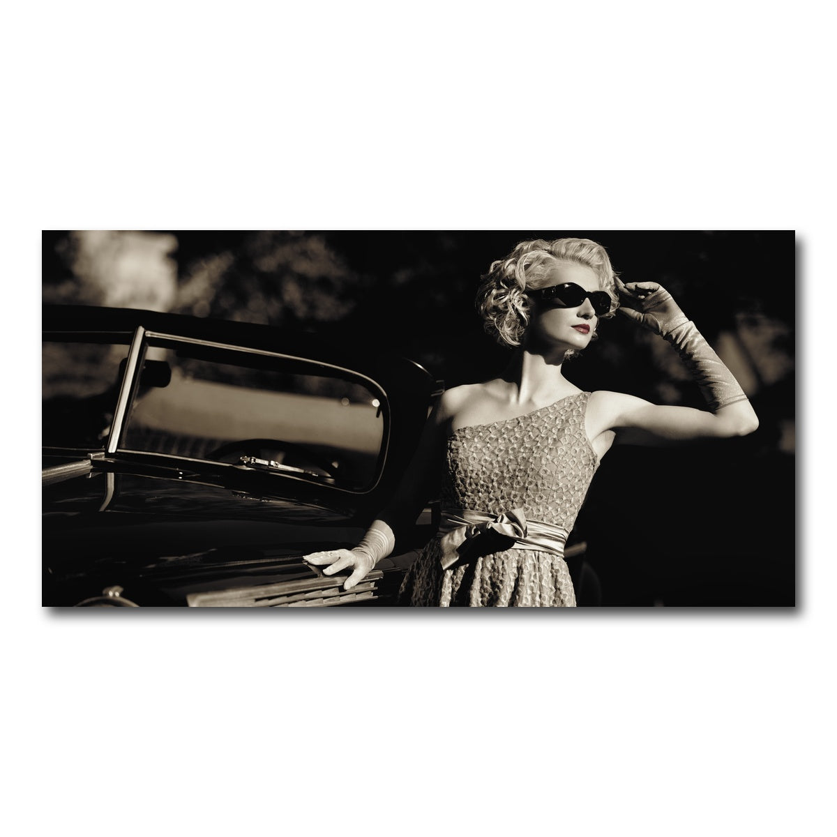 AUTO-MOCKUP WHITE | Woman and Retro Car | 1 Piece | Gallery Wrap Canvas | group=2x1