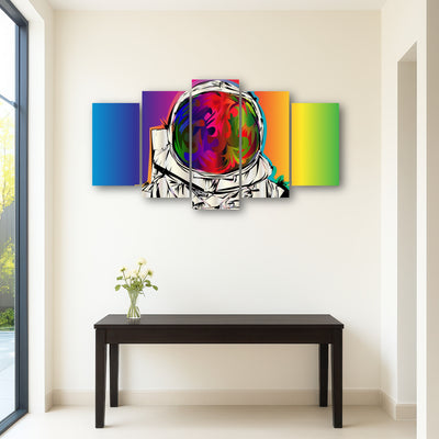 AUTO-MOCKUP ROOM | astronaut