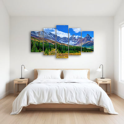 AUTO-MOCKUP ROOM | autumn mountains