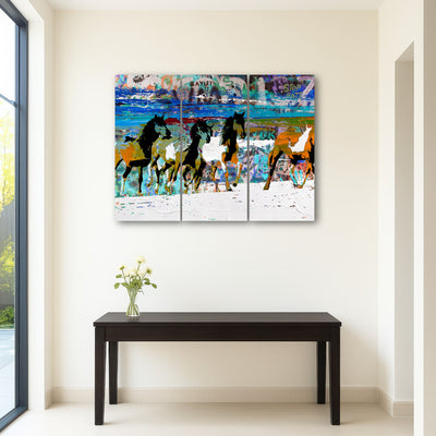 AUTO-MOCKUP ROOM | beach horses 3