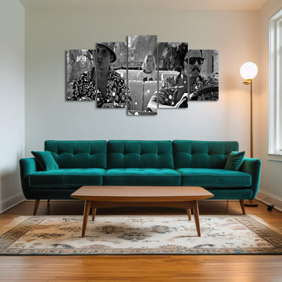 AUTO-MOCKUP ROOM | fear and loathing grayscale