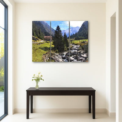 AUTO-MOCKUP ROOM | streamside mountain