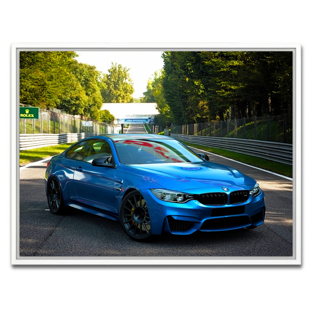 AUTO-MOCKUP WHITE | the M4 | 1 Piece | White Framed Canvas | group=4x3